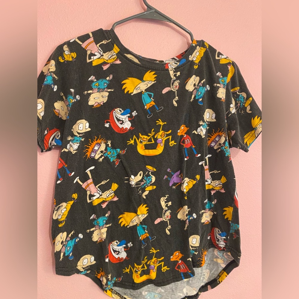 A large, black nickelodeon shirt,
